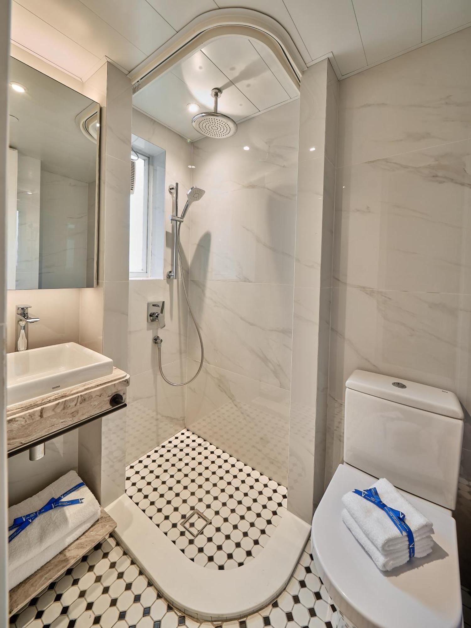 V Causeway Bay Aparthotel Hongkong Buitenkant foto
